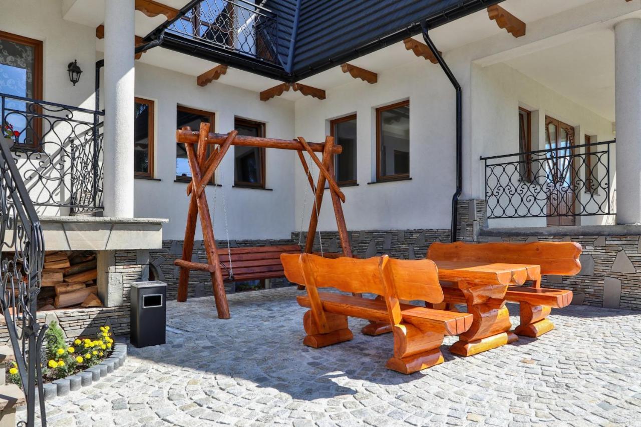 Pokoje Goscinne Roztoka Poronin Exterior foto